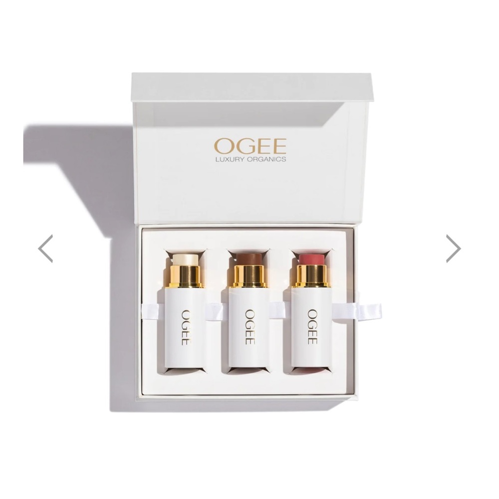 Ogee Organic Contour Collections
THREE-STEP GLOW ROUTINE